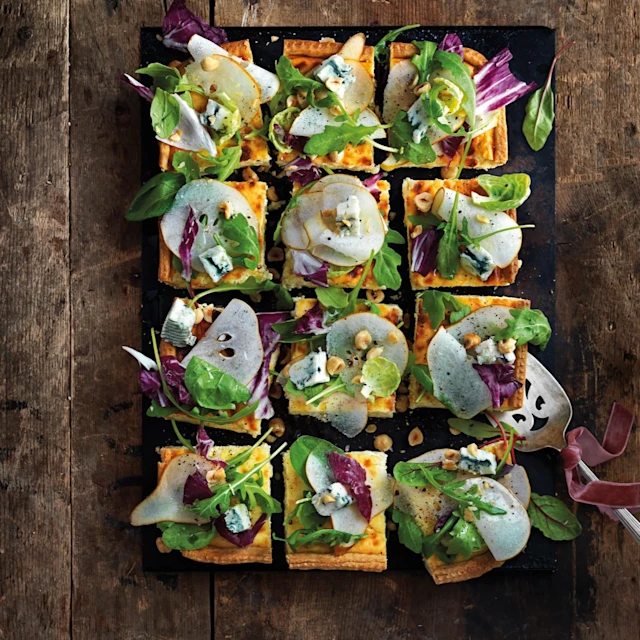 Paj i långpanna med tre ostar