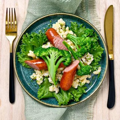 Ostwurst med stuvade makaroner