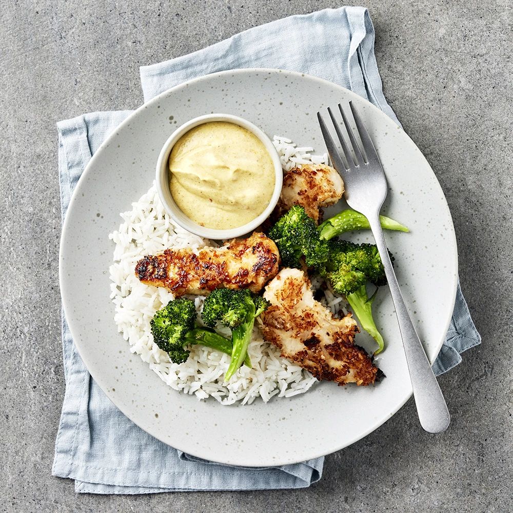 Kokospanerad kyckling med rostad broccoli