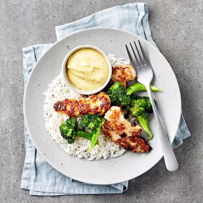 Kokospanerad kyckling med rostad broccoli