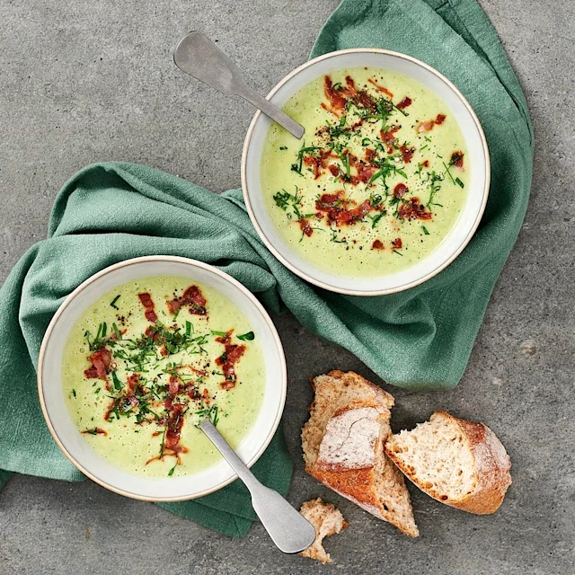 Krämig potatis- och purjolökssoppa