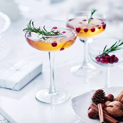 Kryddig apelsindrink med tranbär
