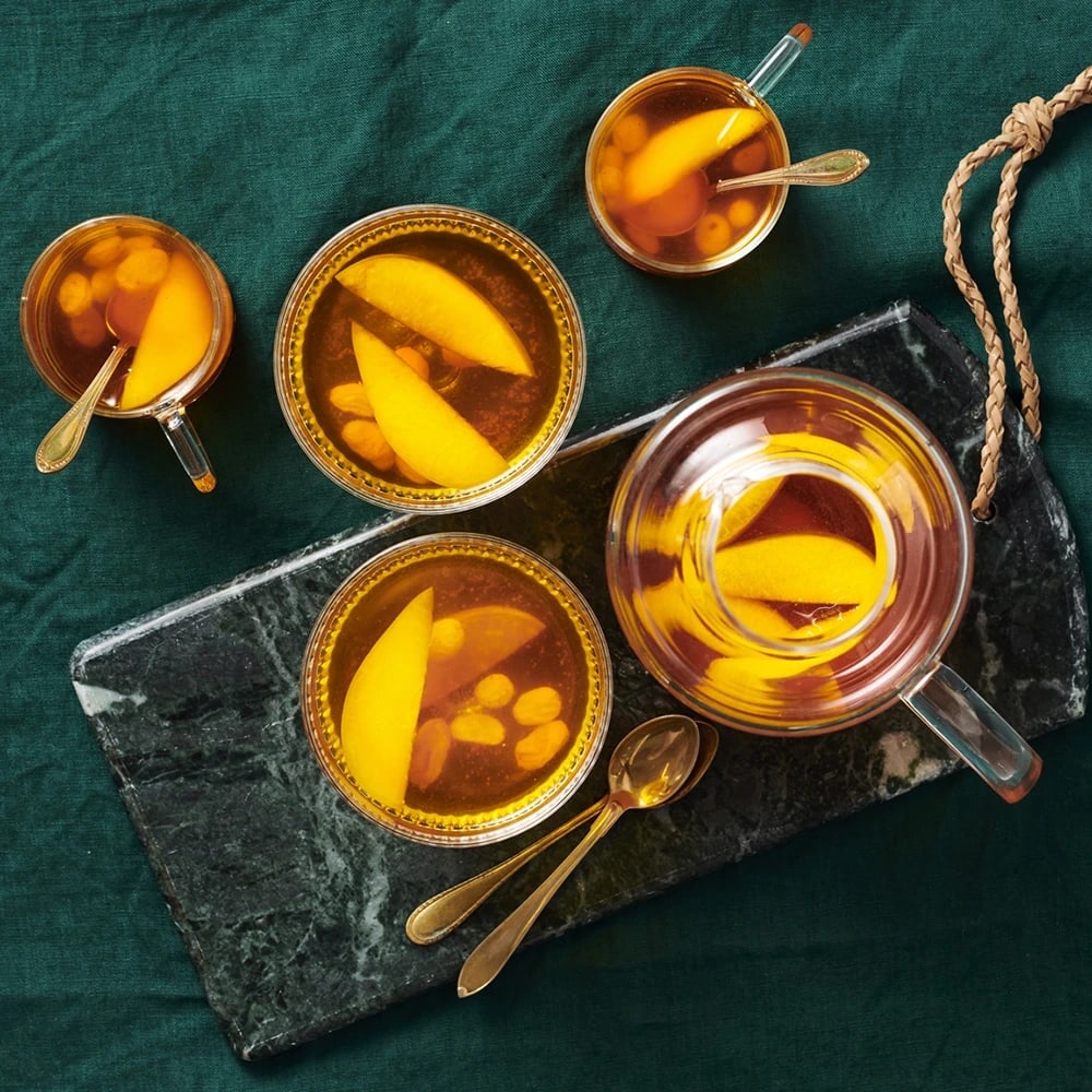 Varm äppelmust med saffran