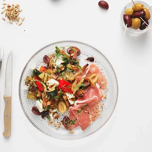 Medelhavsgrönsaker med mozzarella