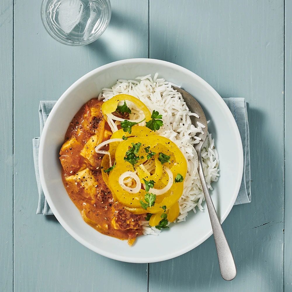 Halloumitikka masala med paprikasallad