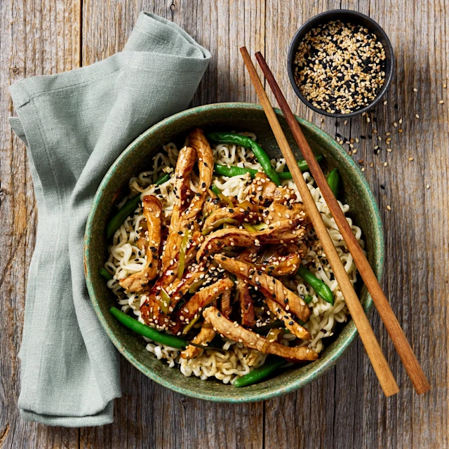 Nudelwok med ostronsås