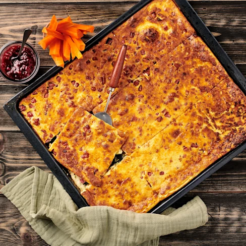 Ugnspannkaka med bacon och morötter