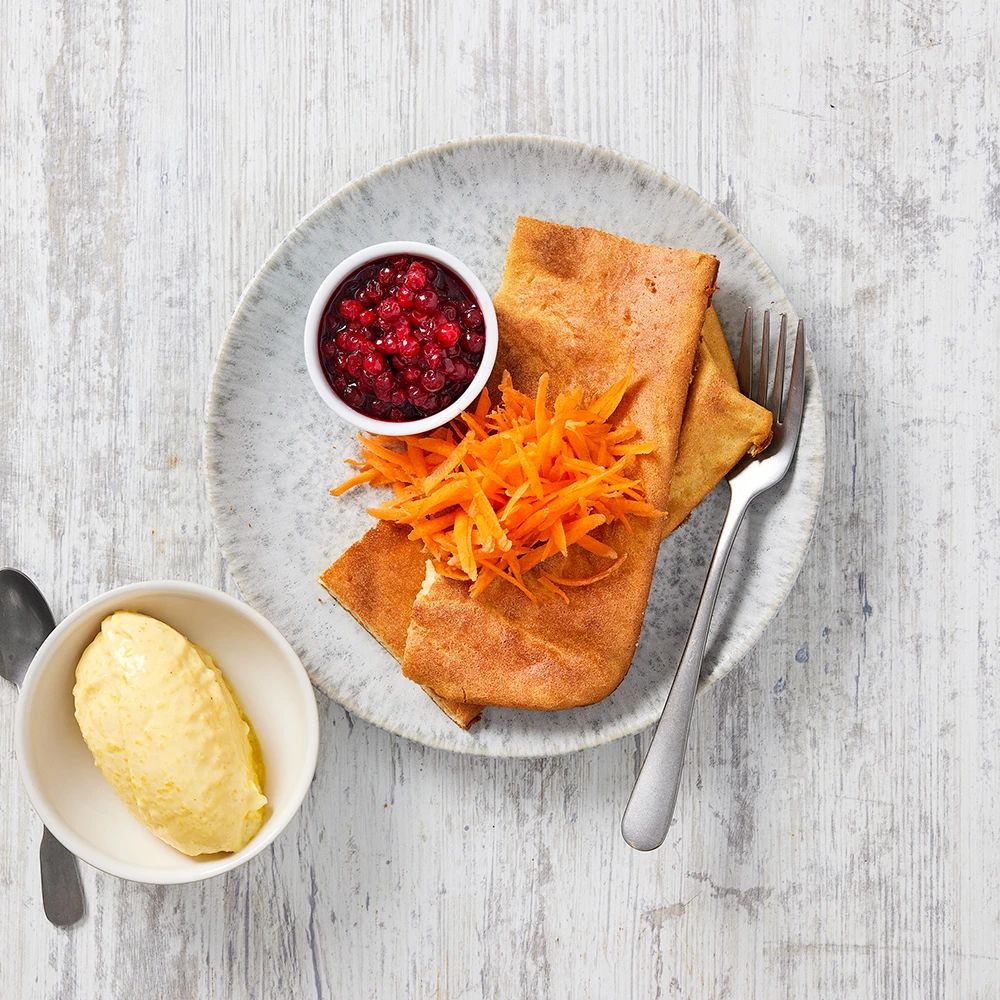 Ugnspannkaka med rårörda lingon och dessert