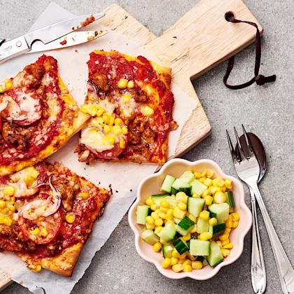 Tacopizza med kycklingfärs och majs