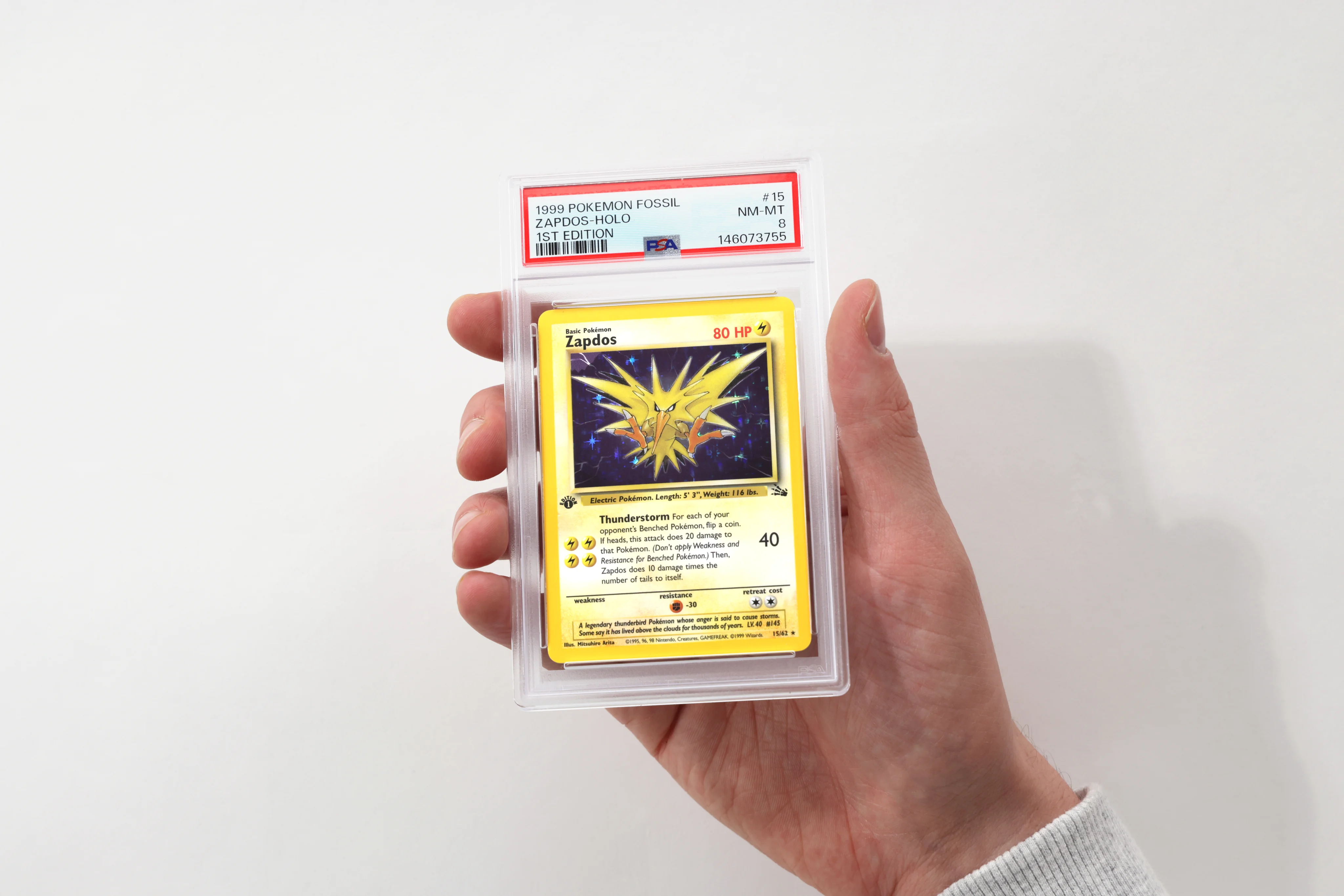 Carte Pokémon Zapdos Fossil encapsulée et gradée par PSA