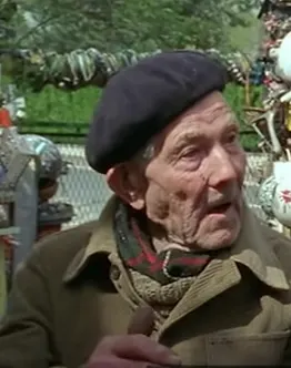 Photogramme issu du documentaire "Journeys Into the Outside with Jarvis Cocker"