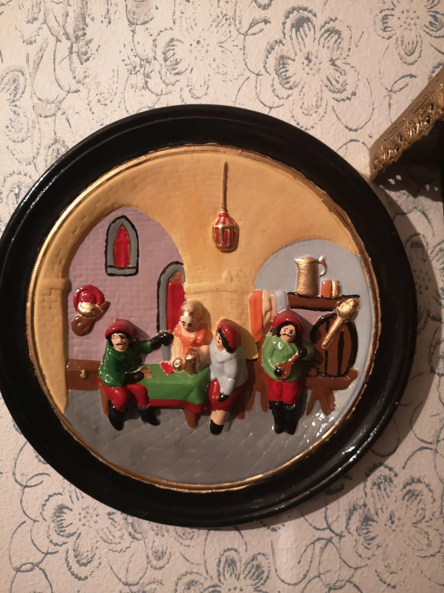 une assiette peinte par Marie-Hélène