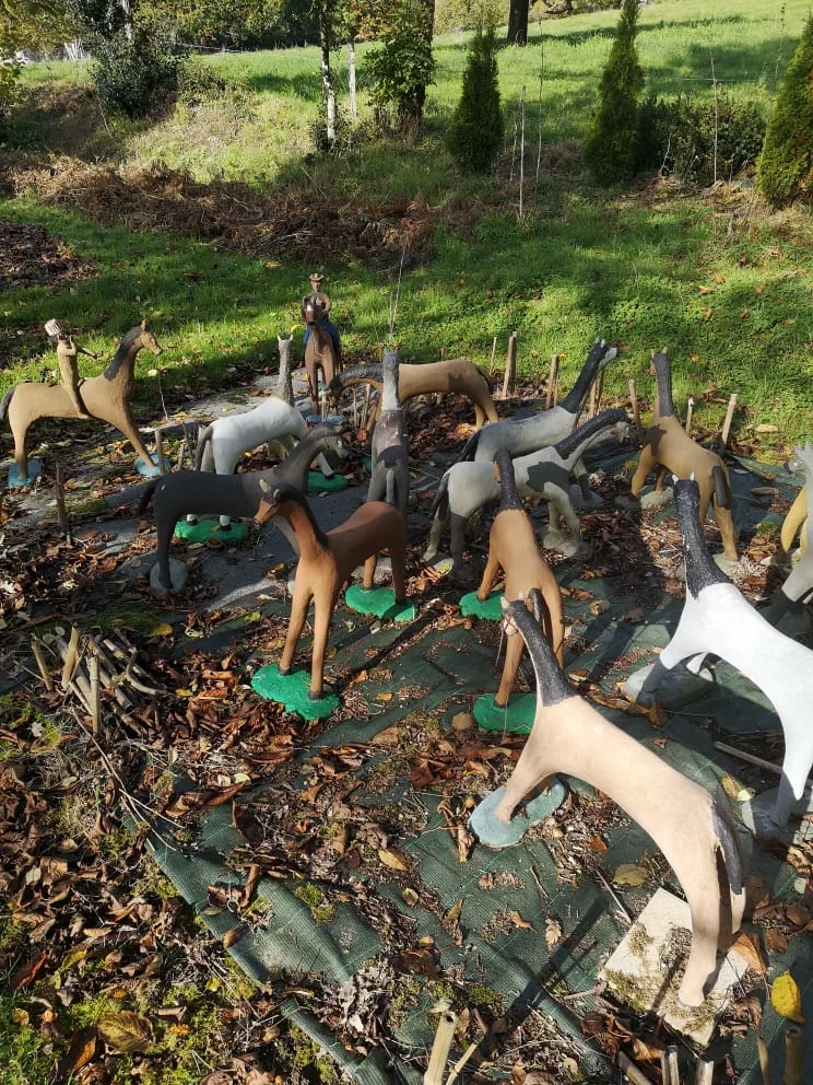 Chacune de ses œuvres de dote d'un 6+6 en guise de signature: Le VI en chiffres romains est comme le VI de VIVI