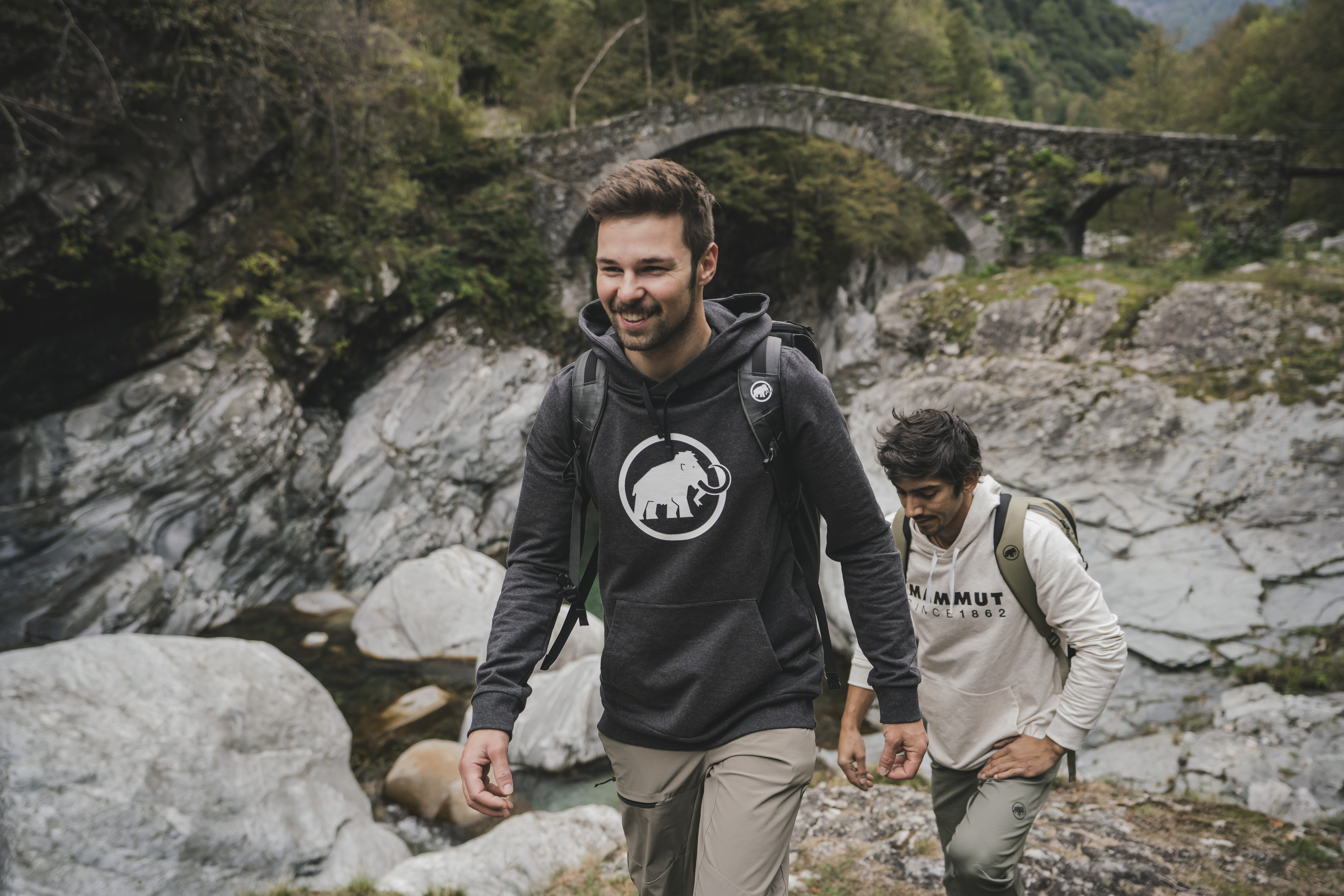 Hueco Knit Low Men | Mammut Online Shop Hueco Knit Low Men | Mammut Online Shop