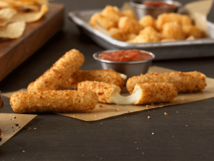 bww hh-landingpage imageblock mozzarellasticks-4000x3000