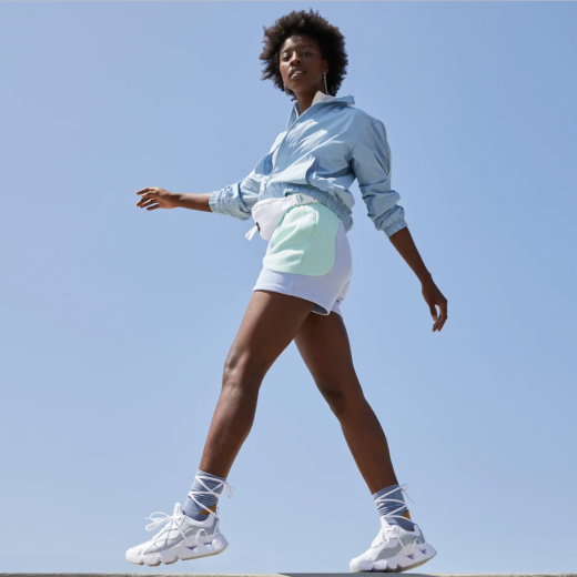Buy Now, Pay Later at Alo Yoga: Split Payments in 4 | Zip