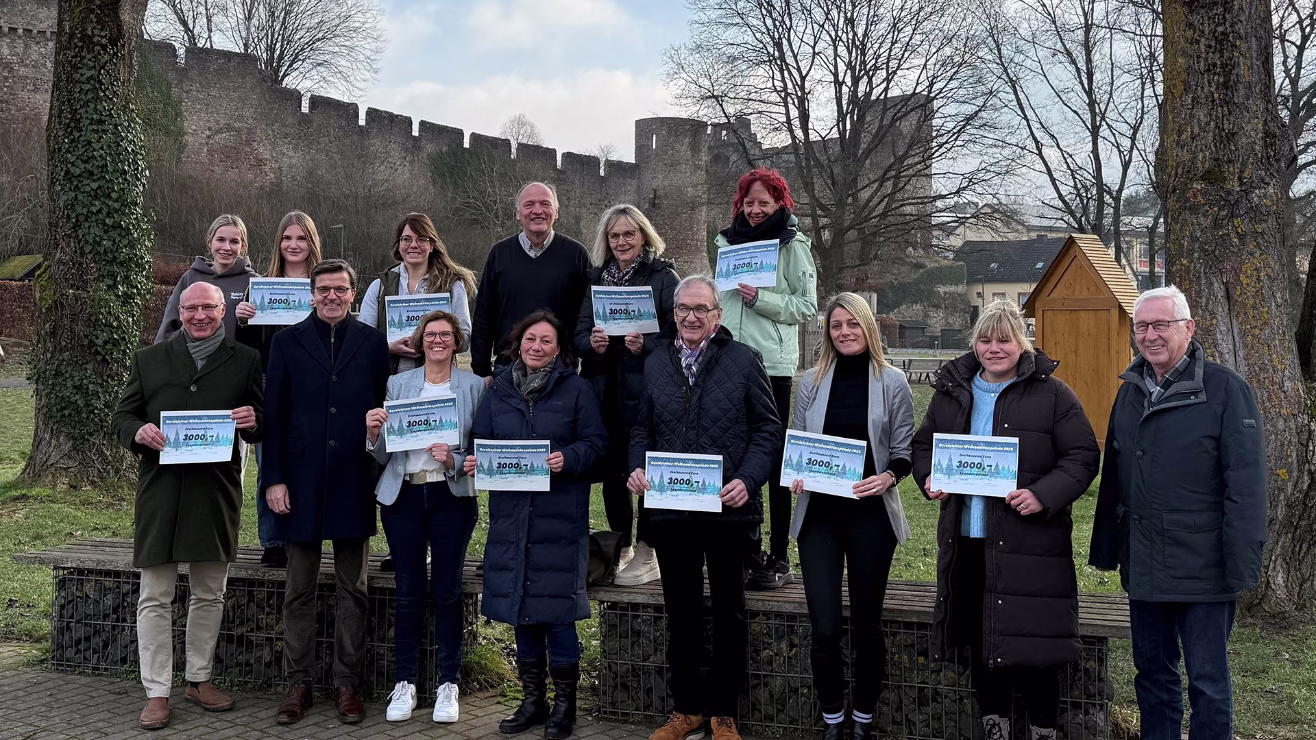 Übergabe der Weihnachtsspende durch Roel Annega