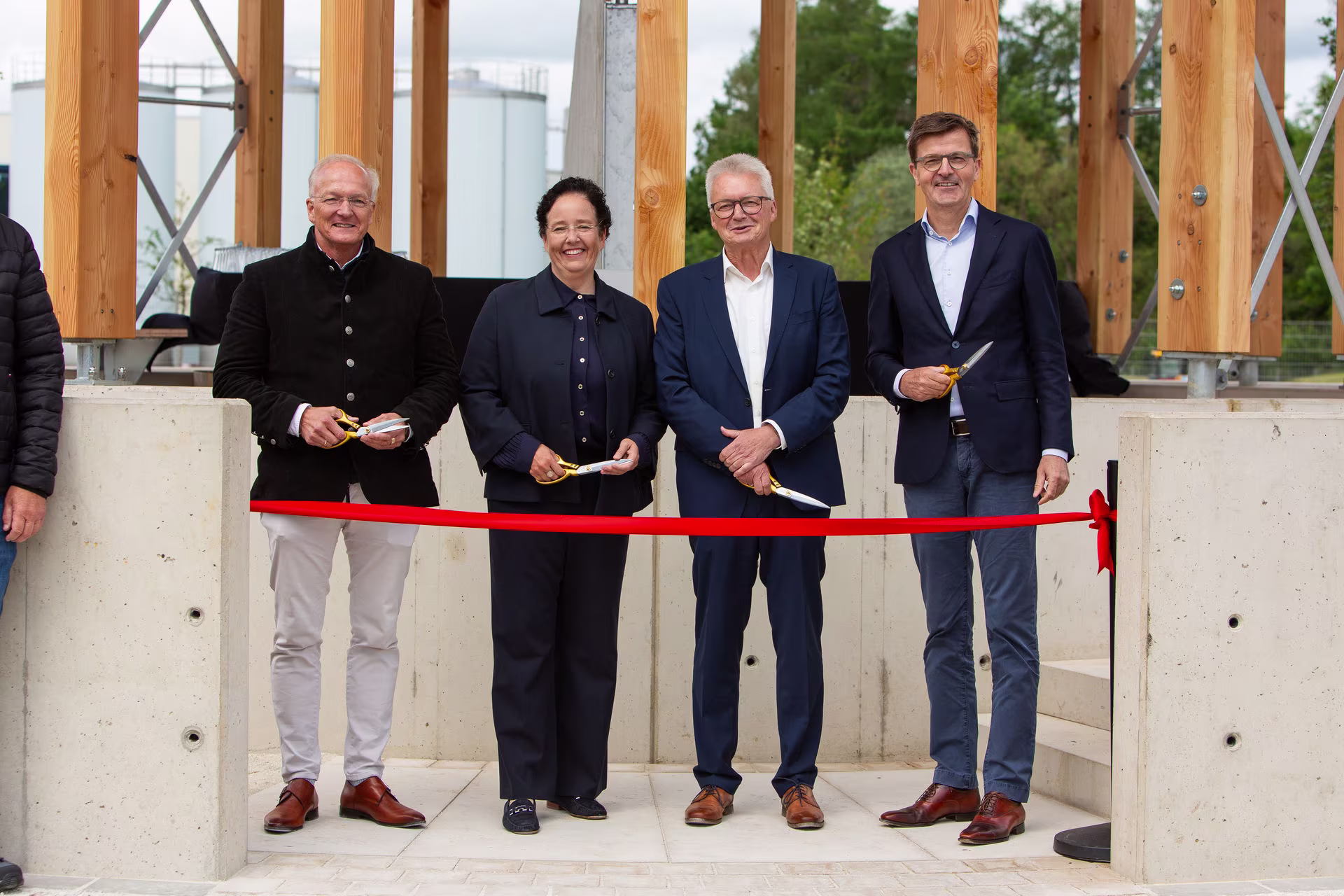 Winfried Wülferath, Sabine Diße, Ulrich Rust und Roel Annega bei der Eröffnung des Gerolsteiner Sternparks