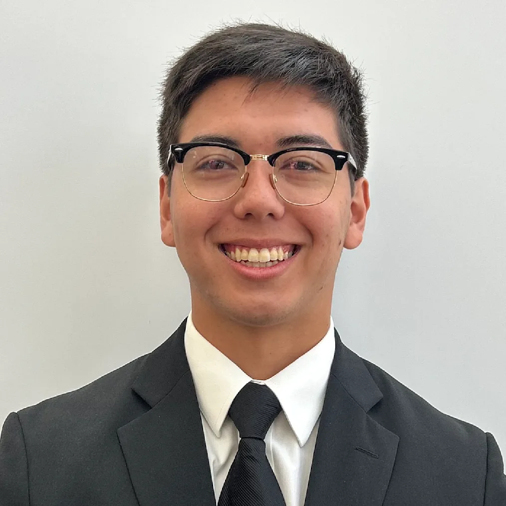 Headshot of Ian Mathews, 2025-2027 Voyager Scholarship Recipient