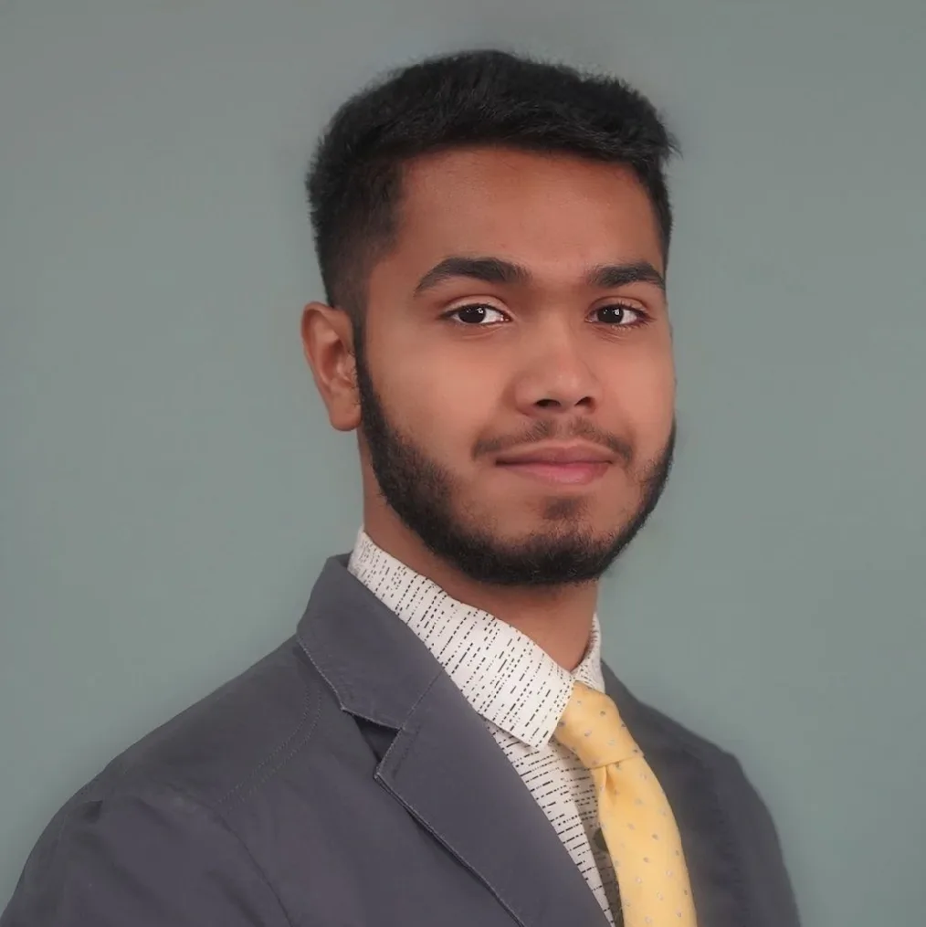 Headshot of Ghazanfar Ali, 2025-2027 Voyager Scholarship Recipient