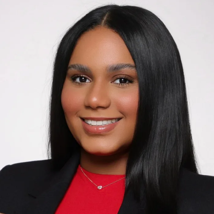 Headshot of Alanis Gonzalez, 2025-2027 Voyager Scholarship Recipient