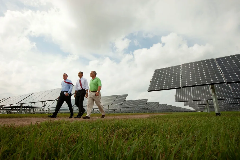 President Barack Obama tours the DeSoto Next Generation Solar Energy Cente