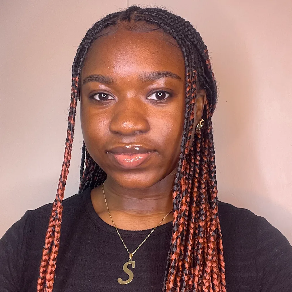 Headshot of Simiat Onafowokan, 2025-2027 Voyager Scholarship Recipient