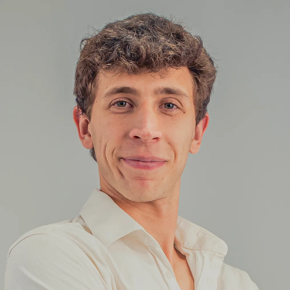 Headshot of Nicolas Depetris, 2025-2027 Voyager Scholarship Recipient