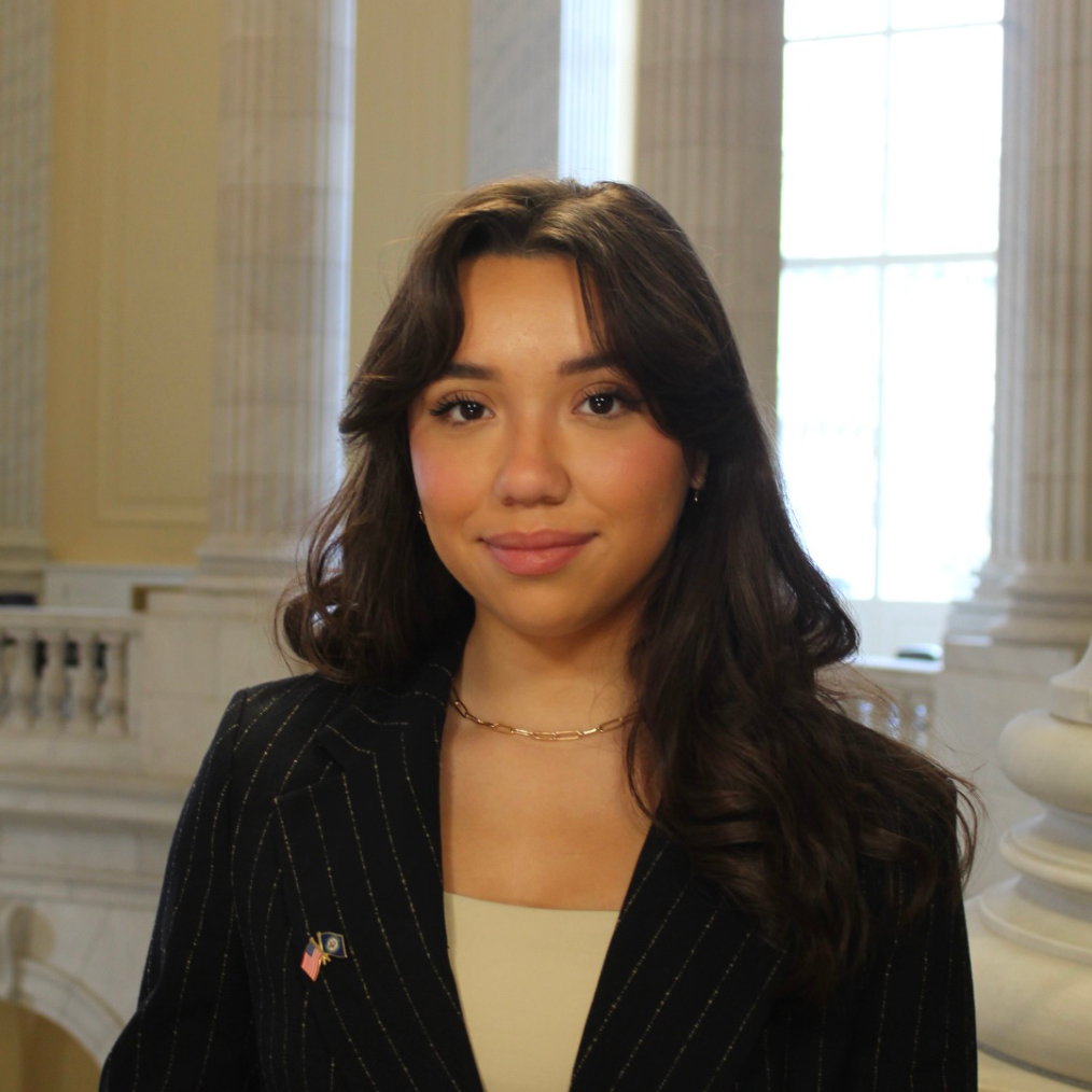 Headshot of Angela Lisset Olvera, 2024-2026 Voyager Scholarship Recipient