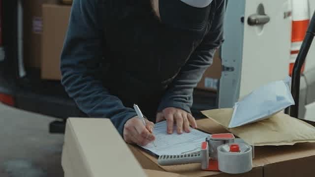 Cómo cambiar la dirección de entrega de un envío