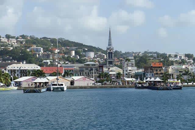 Tarifs pour un envoi de colis vers la Martinique.