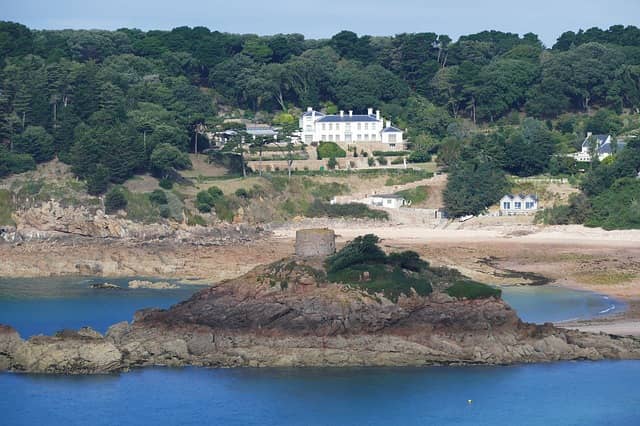 Was kostet ein paket nach Großbritannien – Jersey?