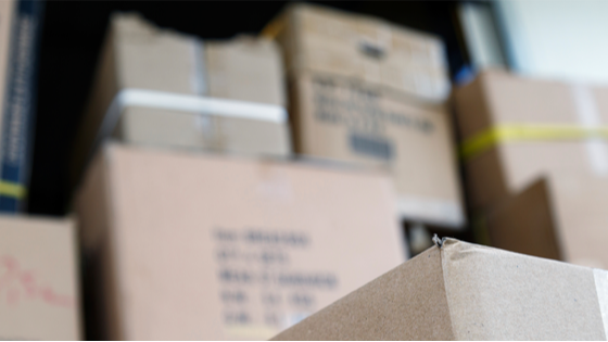 Cosa bisogna sapere prima di spedire un pacco con Poste Italiane? Packlink ti dà i consigli essenziali per spedire con le Poste e risparmiare.