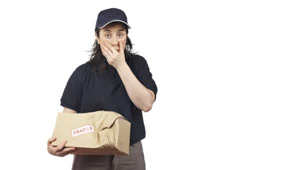 ¿Qué hacer si llega mi paquete roto?