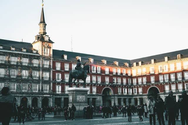 Tarifs pour un envoi de colis vers l'Espagne.