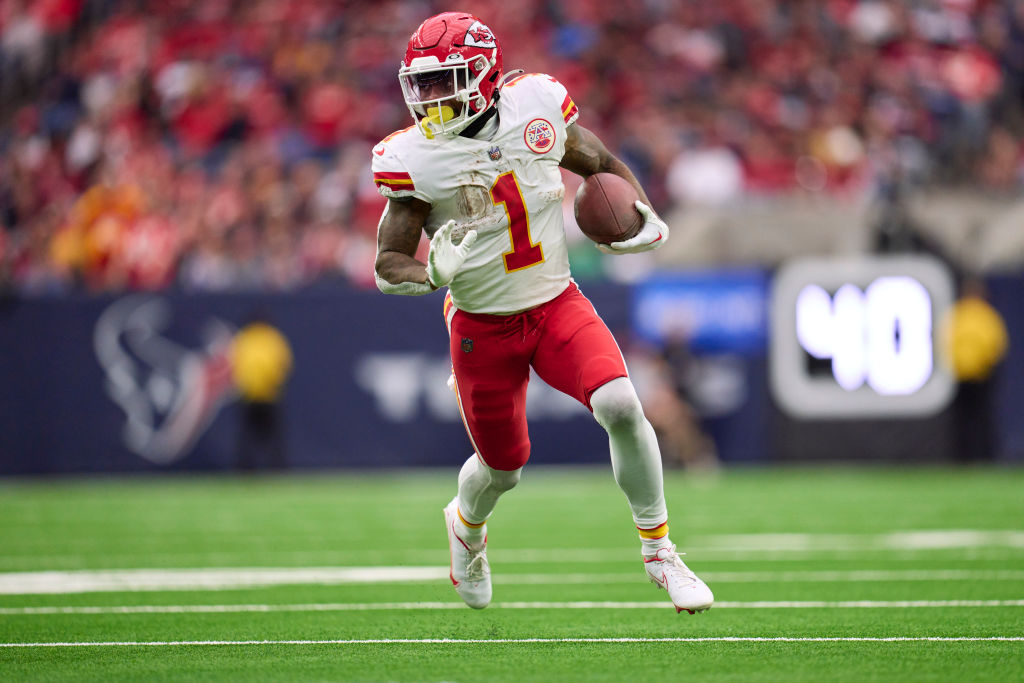 NFL DFS Week 6 Picks: Sam Darnold, Kareem Hunt, and Chase Claypool among  top bargains