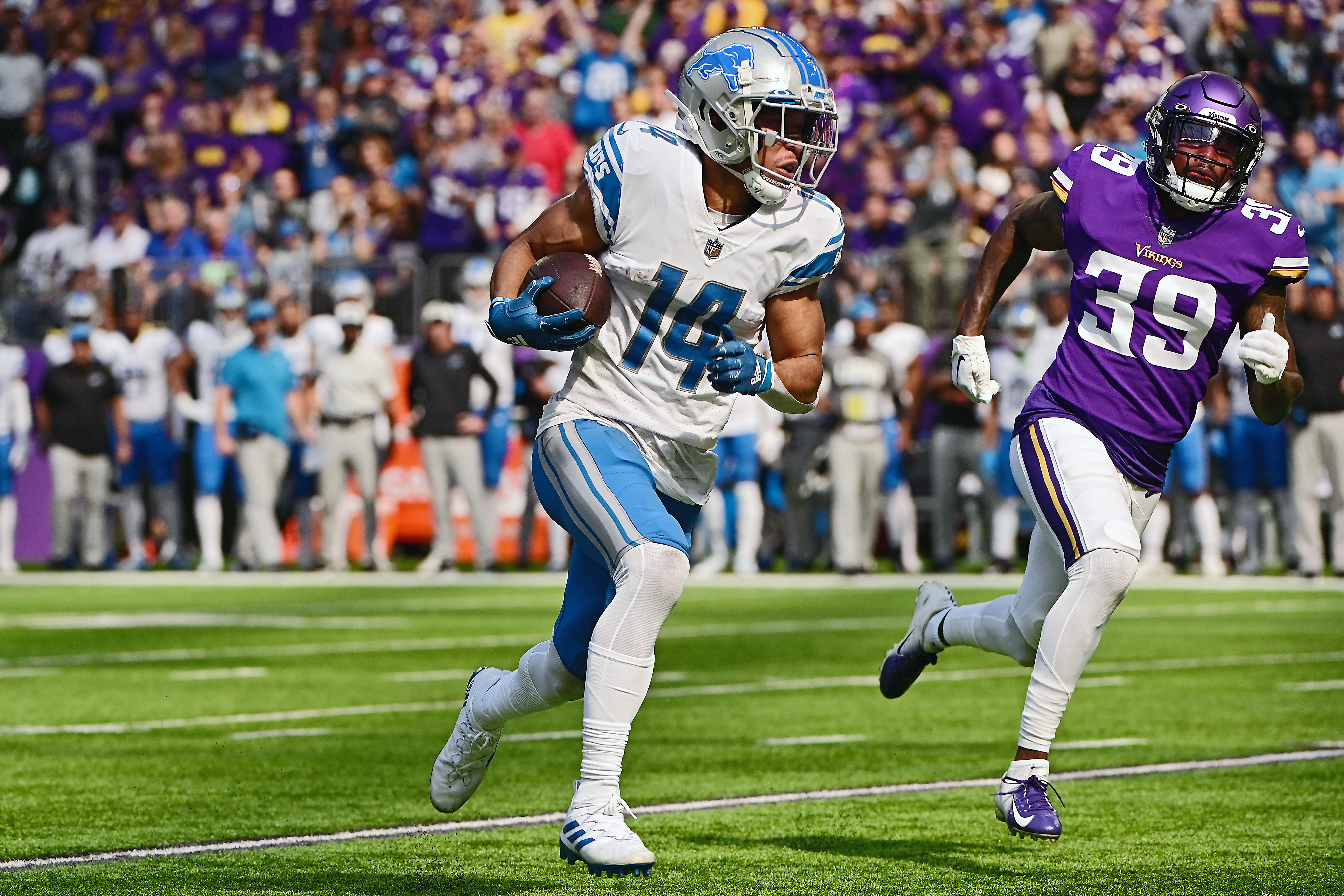 Week 9 NFL Fantasy Football Rankings: Austin Ekeler Separates from