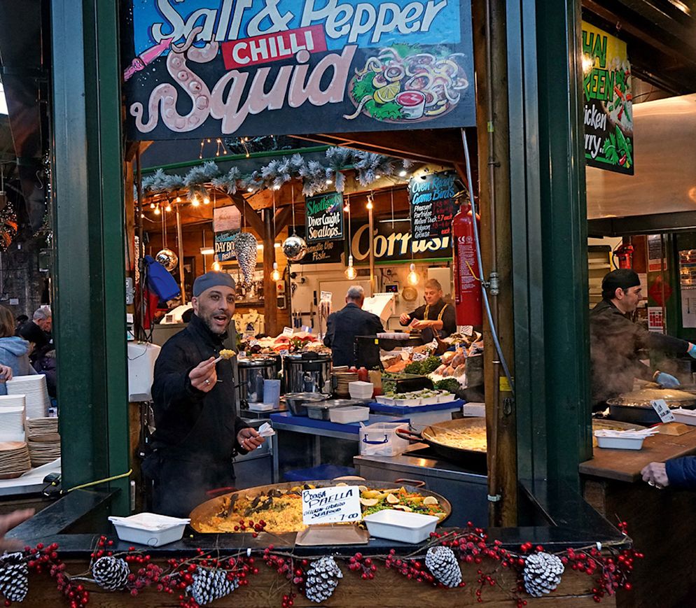 Die Menge an Streetfood-Ständen am Borough Market ist kaum zu überblicken.