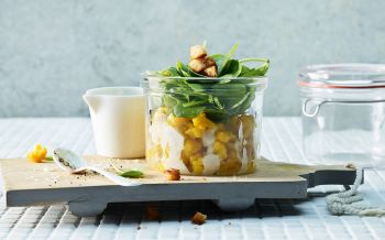 Blumenkohl-Spinat-Salat mit Joghurtdressing