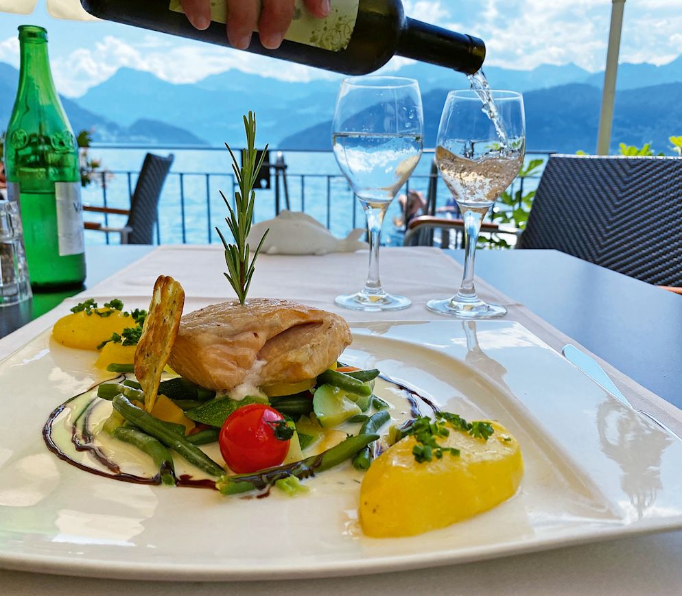 Fangfrischer Fisch vor grandioser Kulisse: Das Restaurant «Zee» ist eine der besten Adressen für Fischliebhaber.