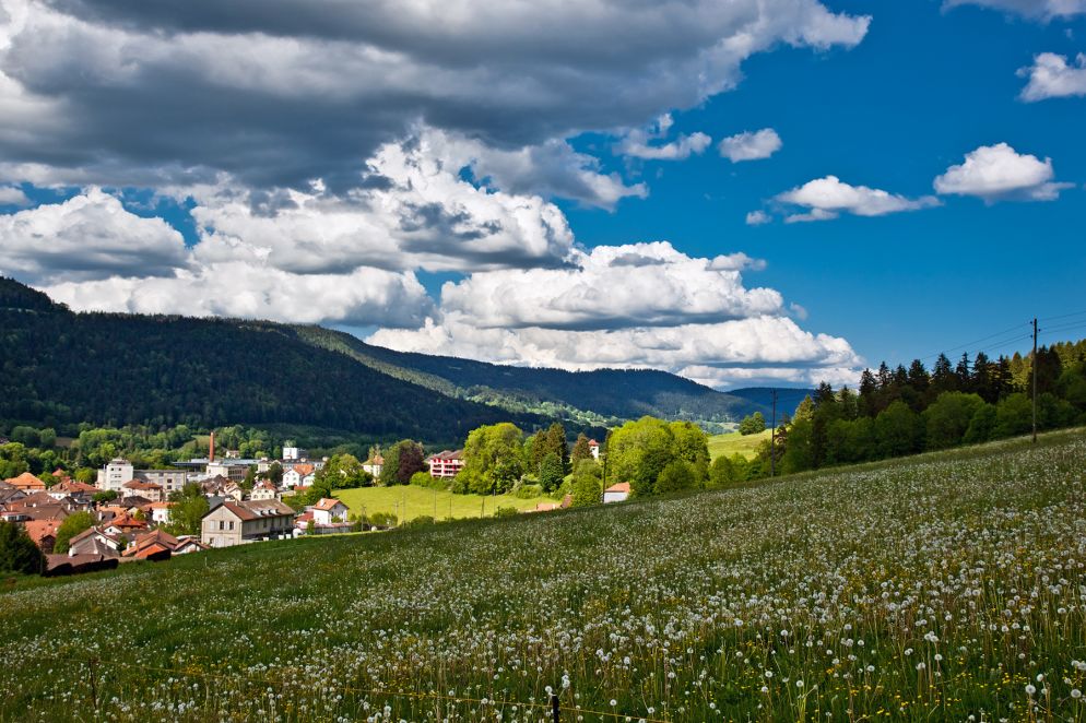 Die Ortschaft Môtiers.