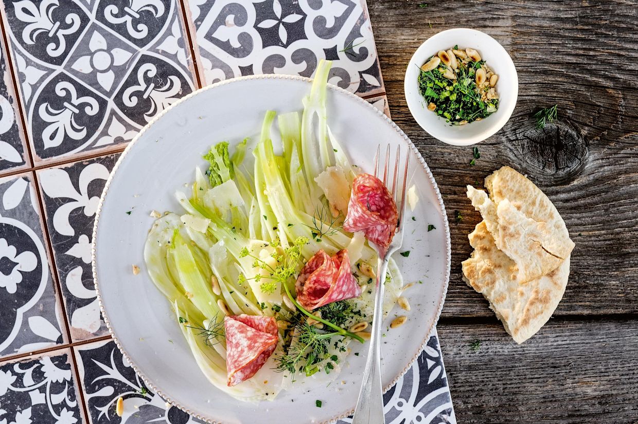 Fenchelsalat mit Salami - Annemarie Wildeisens KOCHEN