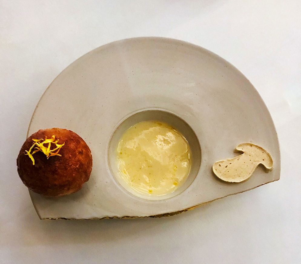 Fingerfood deluxe: Kartoffelbrot mit Pilzbutter und Knoblauchcreme im «Grillið».