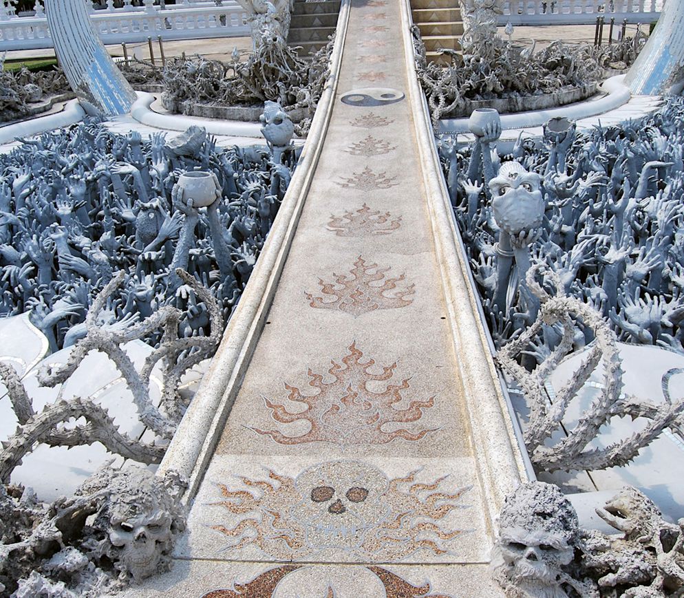Das Meer der Verdammten: Der Weisse Tempel steckt voller makaberer Details.