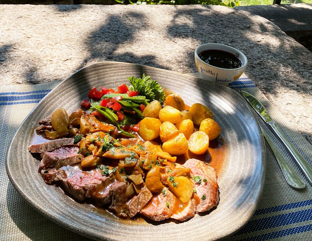 Authentisches Grotto-Feeling findet man im «Rodai».