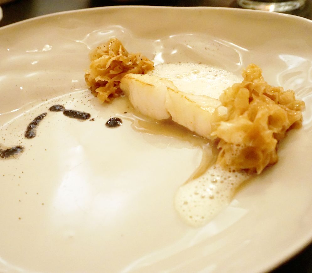 Steinbutt mit Pilzen und Vin blanc bei
Pramerl & the Wolf