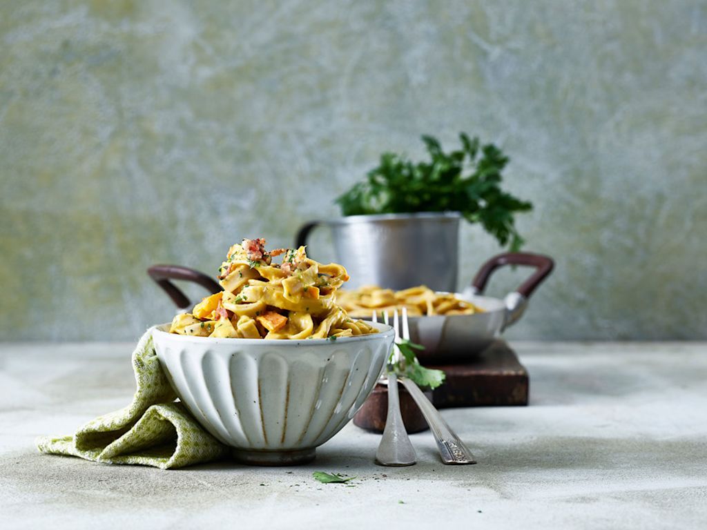 Pasta Mit Speck Kurbis Rahm Sauce Annemarie Wildeisens Kochen Pasta Mit Kürbis Und Speck