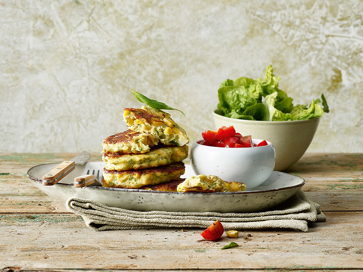 Mais-Ricotta-Fritters mit Cherrytomaten - Annemarie Wildeisens KOCHEN