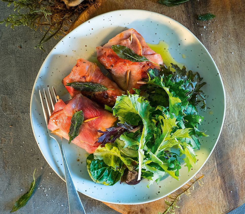<a href="https://www.wildeisen.ch/rezepte/austernpilz-saltimbocca" target="_blank">Austernpilz-Saltimbocca</a>