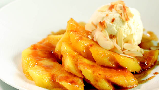 Flambierte Ananas an Kaffeesauce - Annemarie Wildeisens KOCHEN